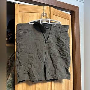 Men’s Kuhl shorts